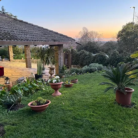 Bed & Breakfast Residenza Ca' Degli Enzi 3*