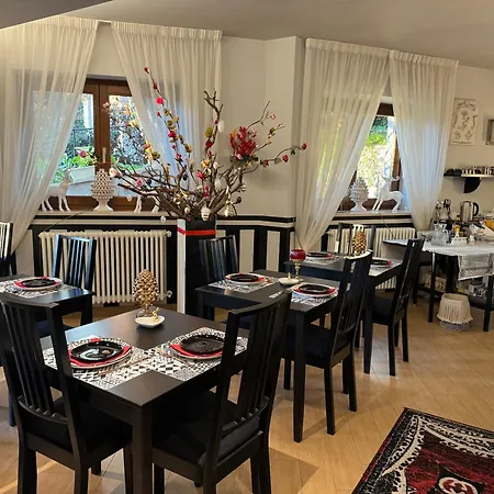 Residenza Ca' Degli Enzi 3*